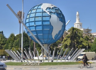 Globe in the roundabout (Fier, Albania, 2017) Globe in the roundabout (Fier, Albania, 2017)