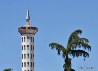 Bizarre minaret (Fier, Albania, 2017) Bizarre minaret (Fier, Albania, 2017)